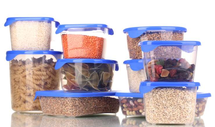 Contenitori di plastica da limitare in cucina