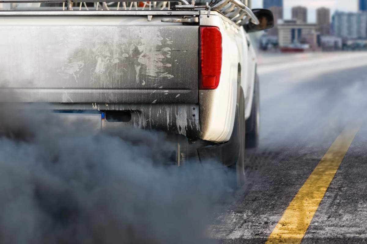 Inquinare di proposito: la follia del rolling coal